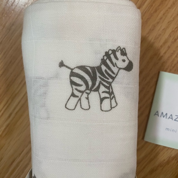 Amazing Baby Muslin Swaddle Blanket White Black Zebra - Picture 2 of 9